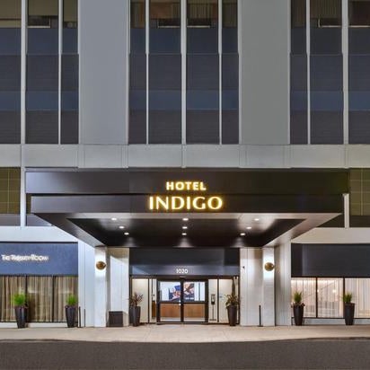 Foto diambil di Hotel Indigo Detroit Downtown oleh Yext Y. pada 10/13/2020
