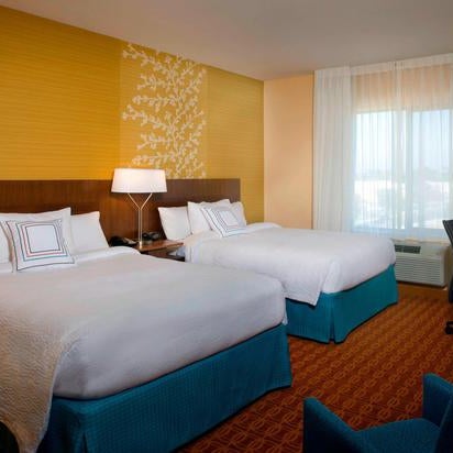 Das Foto wurde bei Fairfield Inn &amp; Suites by Marriott Tustin Orange County von Yext Y. am 5/14/2020 aufgenommen