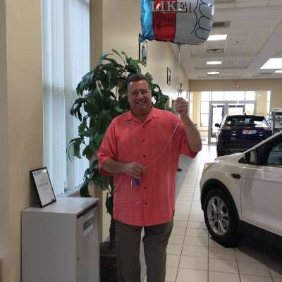 Photo taken at Tom Peck Ford of Huntley by Yext Y. on 9/13/2018