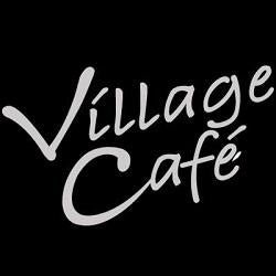 Foto tirada no(a) Village Café por Yext Y. em 8/20/2019
