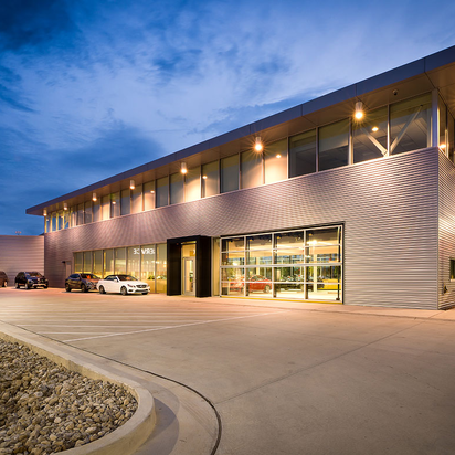 Photo prise au Mercedes-Benz of St. Louis par Yext Y. le6/27/2018