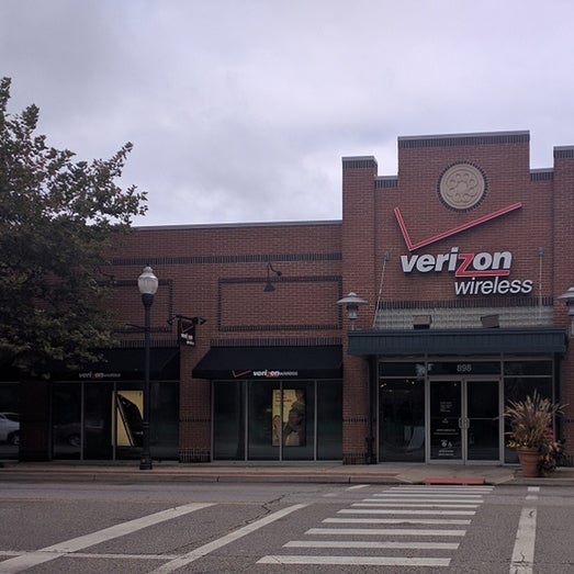 Verizon Authorized Retailer — Cellular Sales, 898 3rd Ave, Хантингтон, WV, ...