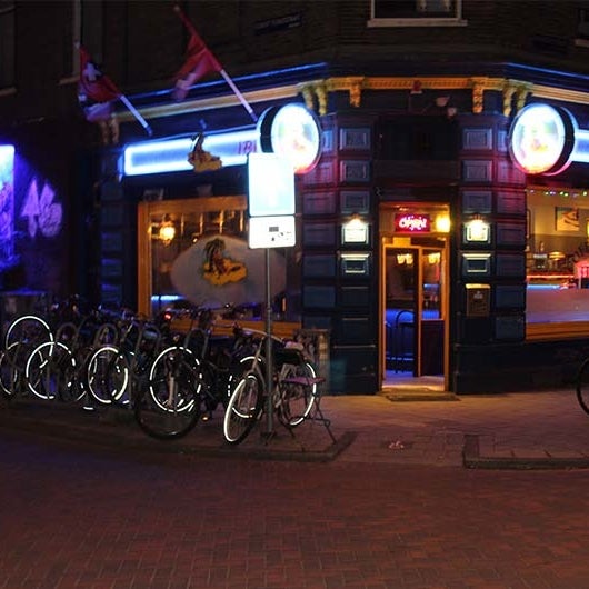 Foto tirada no(a) Coffeeshop IBIZA Amsterdam por Yext Y. em 6/26/2016