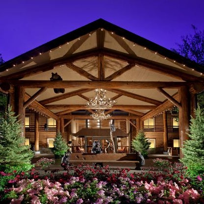 Foto tirada no(a) The Lodge at Jackson Hole por Yext Y. em 5/28/2020