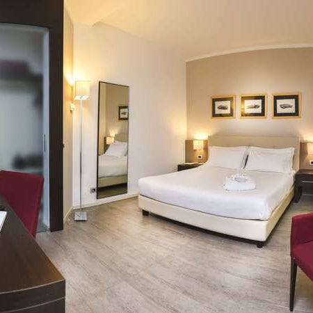 รูปภาพถ่ายที่ BEST WESTERN PLUS Hotel Modena Resort โดย Yext Y. เมื่อ 9/29/2017