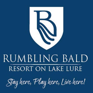 Das Foto wurde bei Rumbling Bald Resort on Lake Lure von Yext Y. am 10/6/2018 aufgenommen