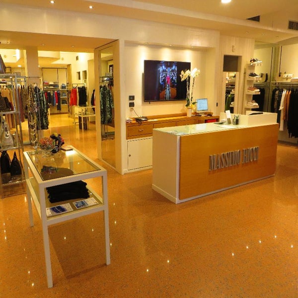 ricci's abbigliamento