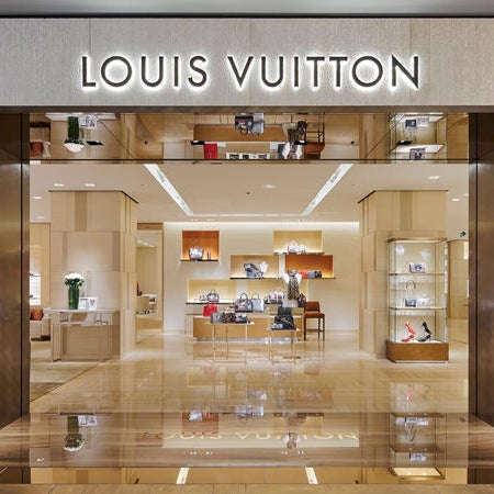 Louis Vuitton 256 Visitors