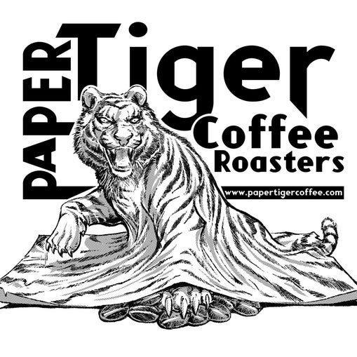 Das Foto wurde bei Paper Tiger Coffee Roasters von Yext Y. am 5/4/2017 aufgenommen