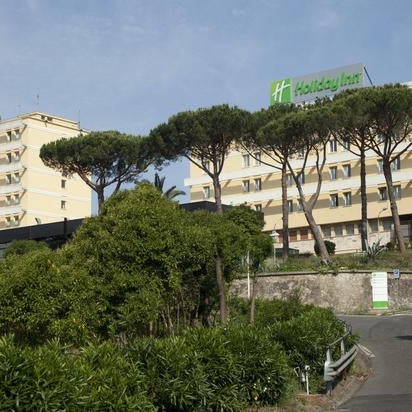 Foto diambil di Holiday Inn Rome - Aurelia oleh Yext Y. pada 2/27/2020