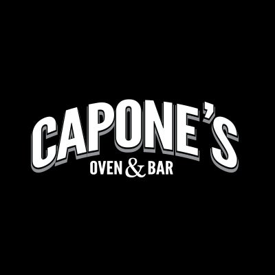 รูปภาพถ่ายที่ Capone&#39;s Bar &amp; Oven โดย Yext Y. เมื่อ 7/11/2017