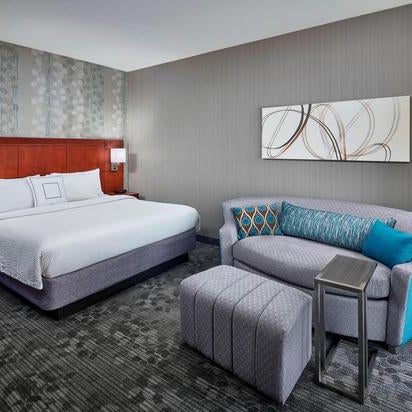 Photo taken at Courtyard by Marriott Baltimore BWI Airport by Yext Y. on 5/14/2020