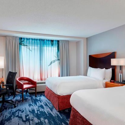 Foto diambil di Fairfield Inn &amp; Suites by Marriott Indianapolis Downtown oleh Yext Y. pada 5/14/2020