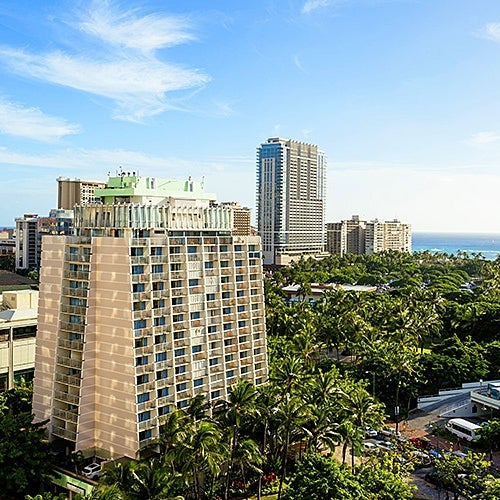 Photo prise au Ambassador Hotel Waikiki par Yext Y. le5/2/2019