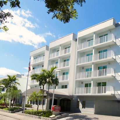Снимок сделан в Residence Inn by Marriott Miami Coconut Grove пользователем Yext Y. 5/1/2020