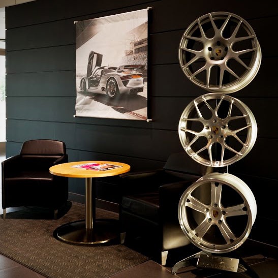 Porsche Plano Car Dealership in Plano