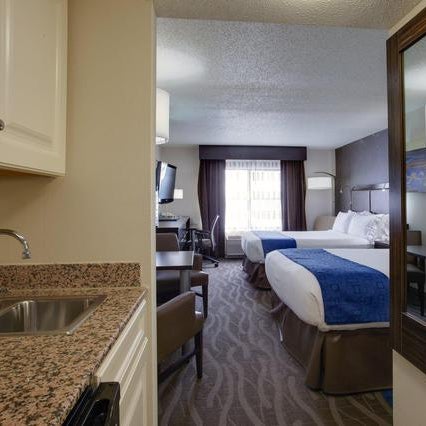 Foto scattata a Holiday Inn Express &amp; Suites da Yext Y. il 3/4/2020