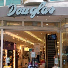 magasin parfumerie douglas