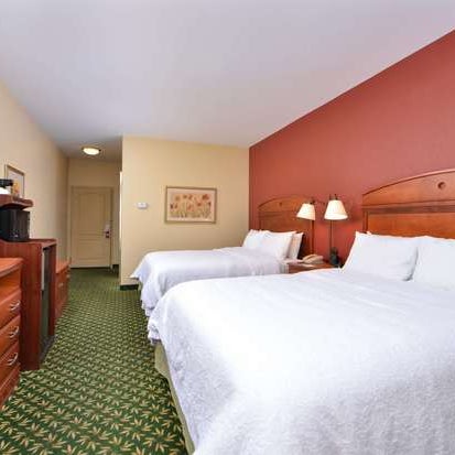 Photos At Hampton Inn Kansas City Near Worlds Of Fun Hotel In