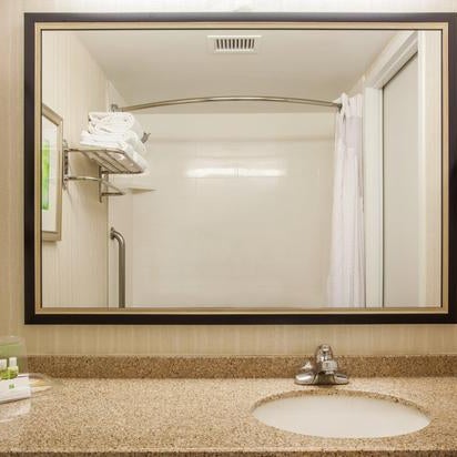 Photos at Holiday Inn Toronto International Airport - 970 Dixon Road ...