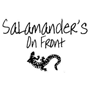 Foto scattata a Salamanders on Front Restaurant da Yext Y. il 1/20/2017