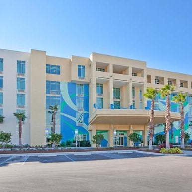 Photo taken at Holiday Inn Resort Fort Walton Beach by Yext Y. on 2/28/2020