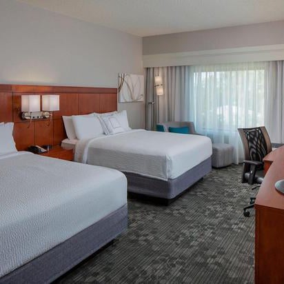 Photo taken at Courtyard by Marriott Orlando International Drive/Convention Center by Yext Y. on 5/15/2020