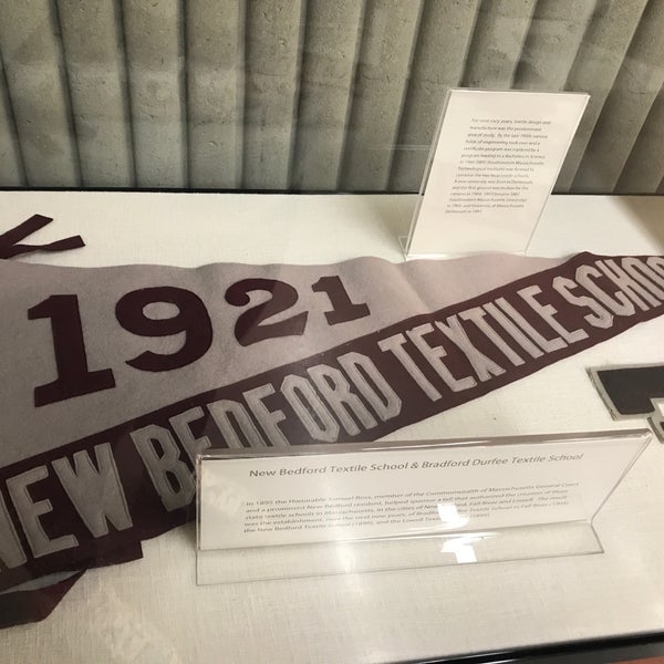 UMass Dartmouth Library 285 Old Westport Rd