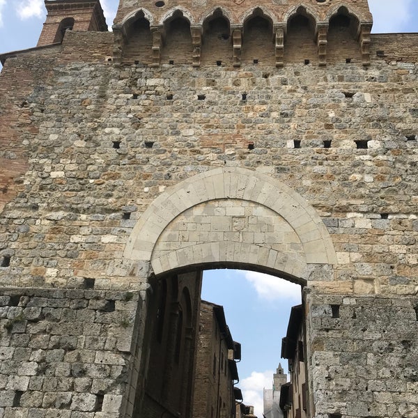 Photo taken at San Gimignano 1300 by Nihal B. on 7/3/2018