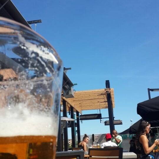 Jack Astor's Bar and Grill 11 tips