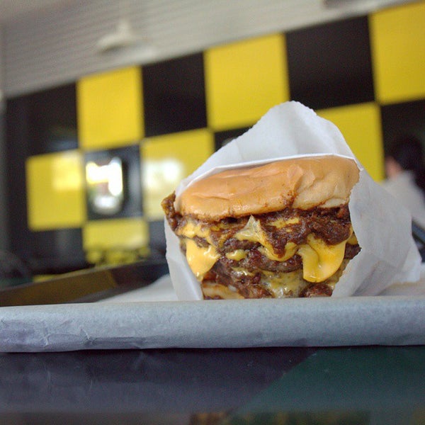 Photo taken at Willie&#39;s Burgers by Greg T. on 2/23/2015