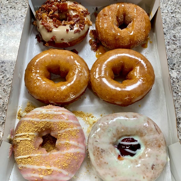 Photo taken at Duck Donuts by Matthew on 4/9/2021
