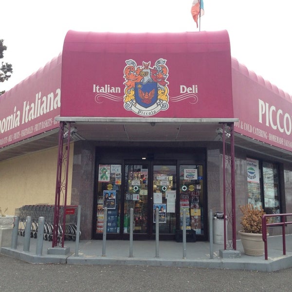 Piccolo's Gastronomia Italiana Italian Restaurant in Ridgefield