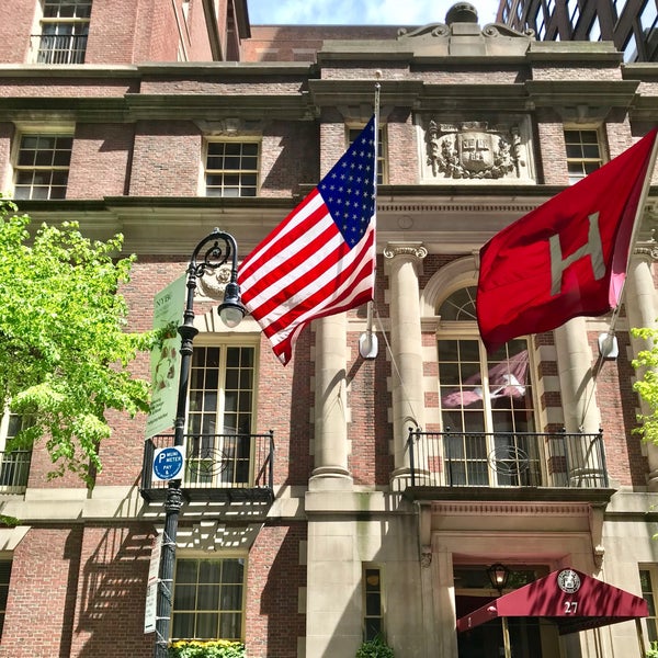 Photo taken at Harvard Club of New York City by Matthew on 4/29/2019
