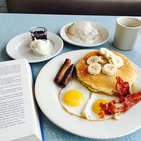 The South Loop has changed a lot since this 24-hour diner opened back in 1939. But the simple menu of eggs, bacon, pancakes and more has not, and we hope it never does.