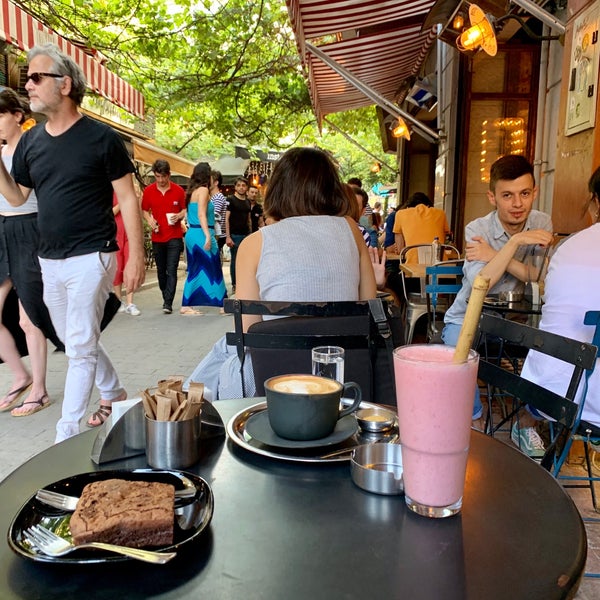 Photo taken at Coffee Sapiens by SuperTed on 6/9/2019