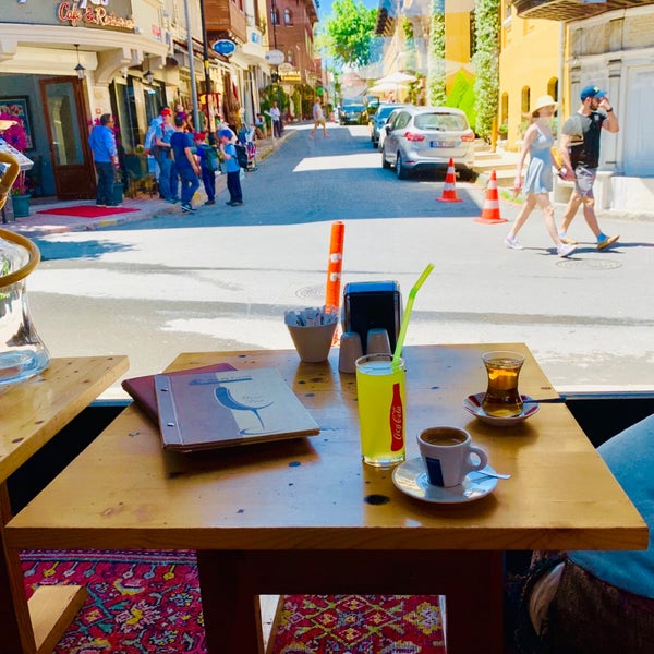 6/8/2019にSuperTedがPalatium cafe and restaurantで撮った写真