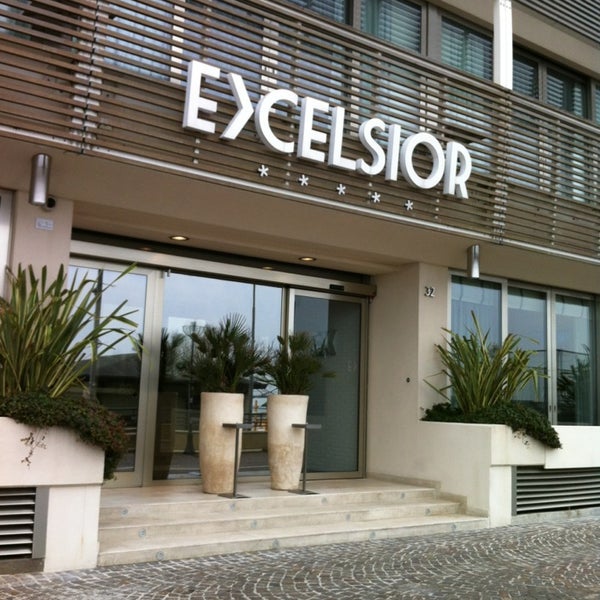Photo taken at Hotel Excelsior by Patrizia Z. on 1/31/2013