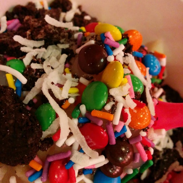 Yeh Frozen Yogurt (Now Closed) Frozen Yogurt Shop in Toronto