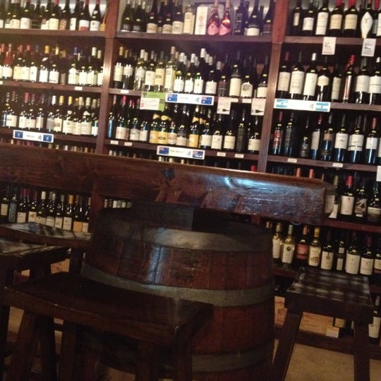 9/16/2012 tarihinde Marlene D.ziyaretçi tarafından El Carajo Tapas and Wine'de çekilen fotoğraf