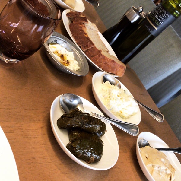 Das Foto wurde bei 34 Restaurant von Çınars am 4/16/2018 aufgenommen