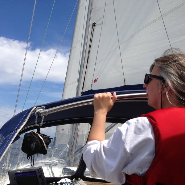 Foto diambil di Nanaimo Yacht Charters &amp; Sailing School oleh Nanaimo Yacht Charters &amp; Sailing School pada 7/29/2014