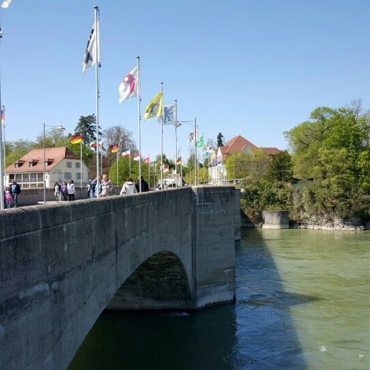 Foto diambil di Rheinfelden (AG) oleh P B. pada 4/19/2015