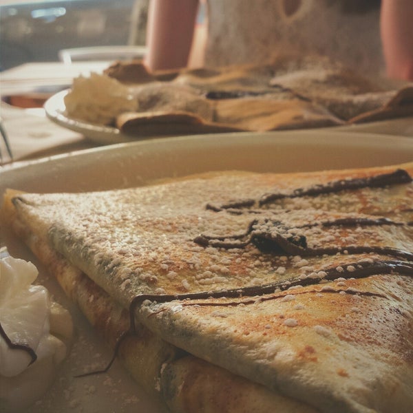 Yummmmmm. The nutella crepe will force you to come back here
