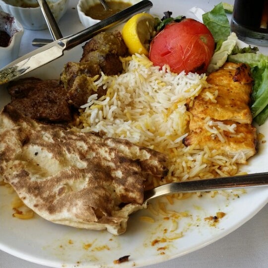 Das Foto wurde bei 1001 Nights Persian Cuisine von Kevin P. am 6/28/2014 aufgenommen