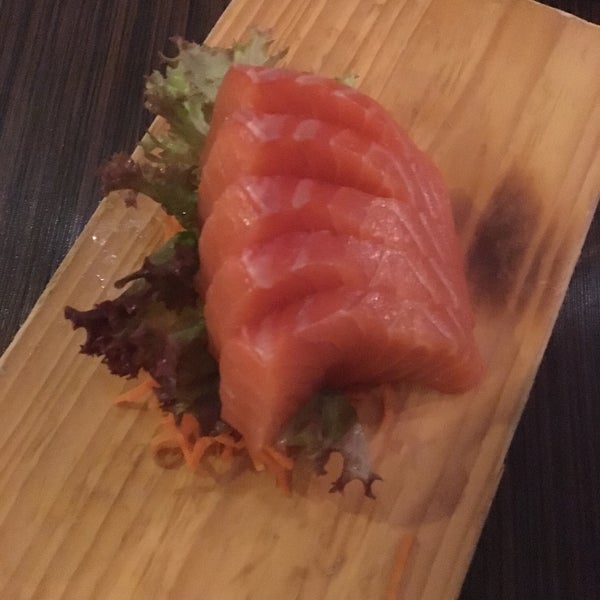 Снимок сделан в Kyoto Sushi &amp; Grill пользователем Cindy M. 12/20/2015