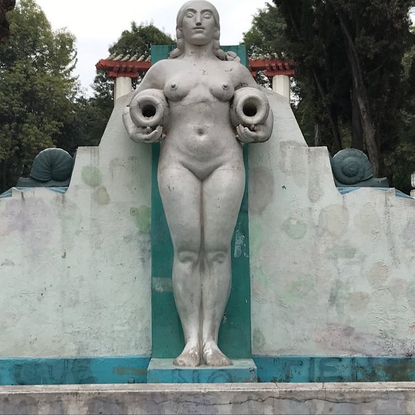 Fuente de los Cantaros by Jose Maria Urbina