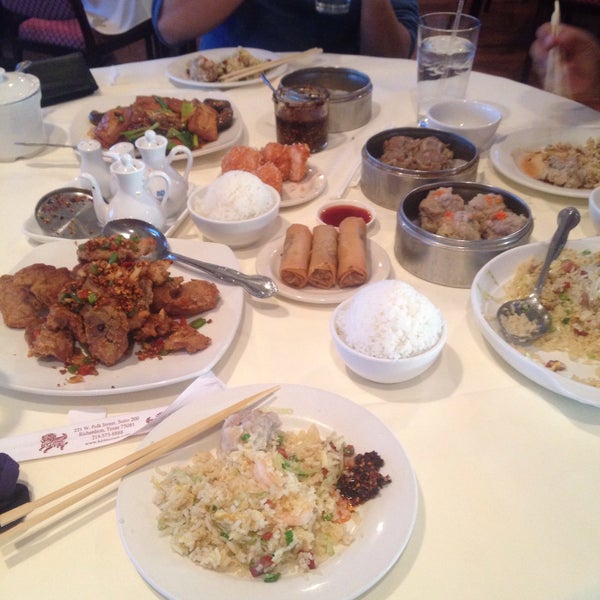Foto diambil di Kirin Court Chinese Restaurant oleh Red F. pada 12/18/2015