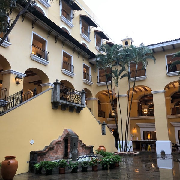 Foto diambil di Costa Rica Marriott Hotel Hacienda Belén oleh Loranne B. pada 7/15/2019