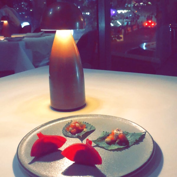 Foto diambil di Aria Restaurant oleh Abdallah S. pada 2/6/2019